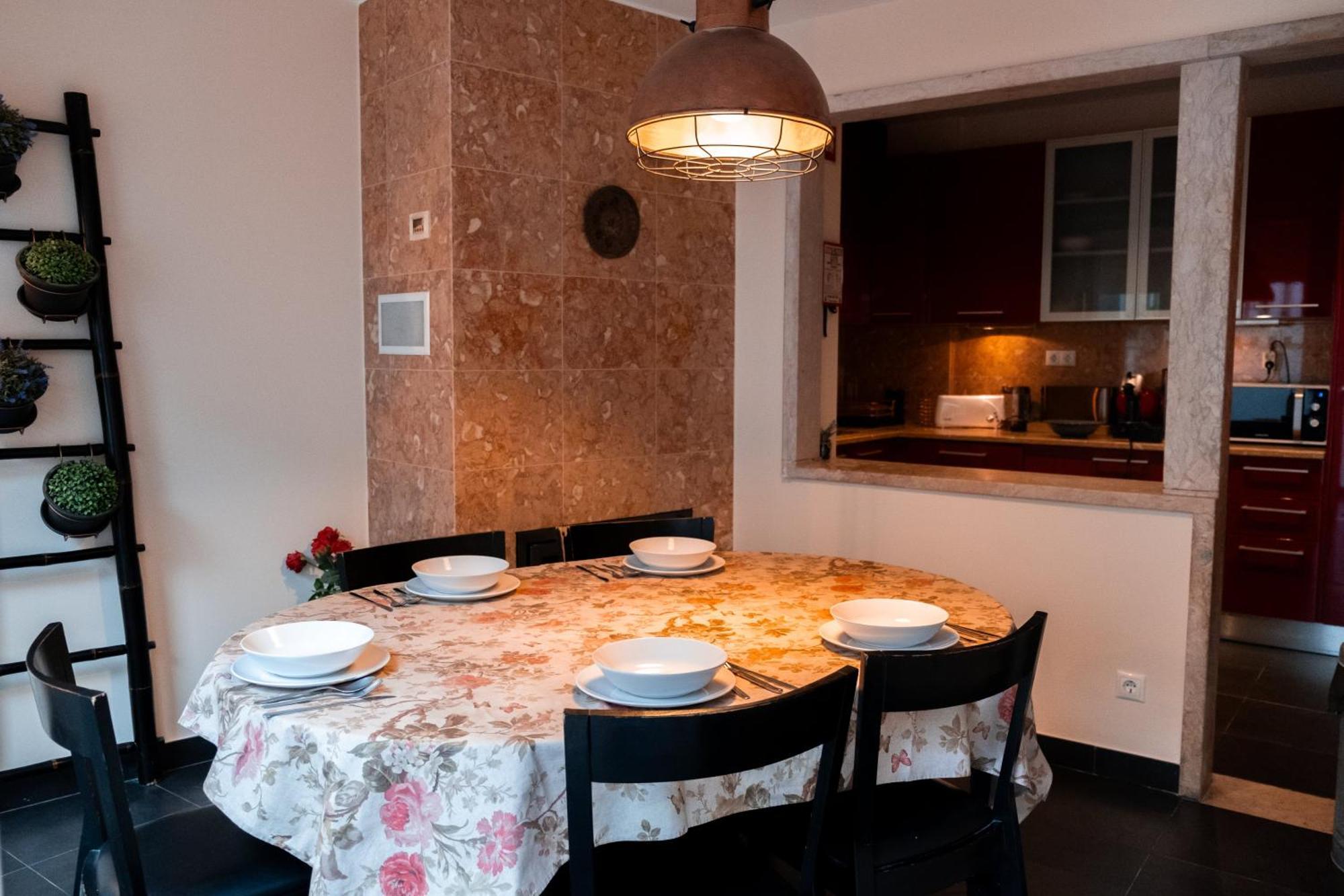 Flh Alcantara Stylish Duplex With Terrace Лиссабон Экстерьер фото